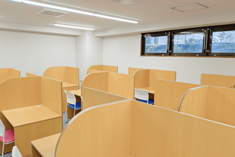 国立校の教室内の写真